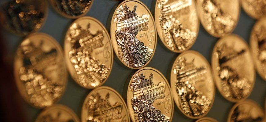 ТОП-10 інвестиційних монет світу