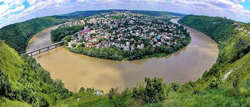 Украина, о которой вы не знали: 5 скрытых жемчужин для вашего следующего путешествия 8 Залещики (Тернопольская область)
